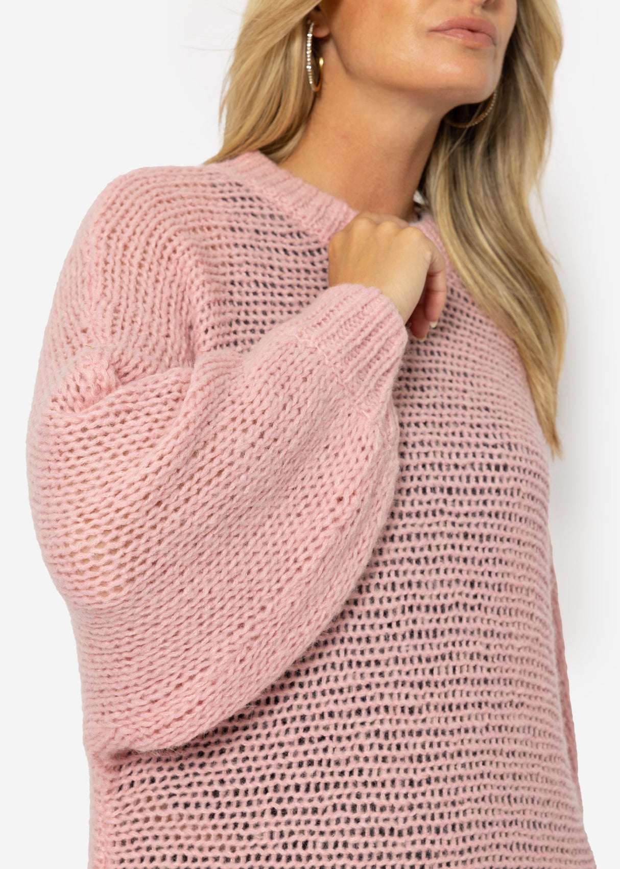Loose-knitted sweater with batwing sleeves - pink