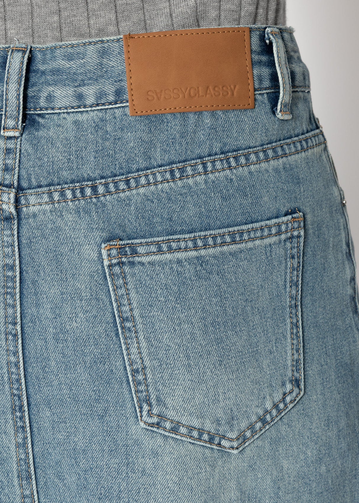 Midi jeans skirt with slit - blue