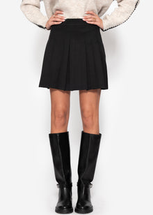 Mini skirt with pleats - black