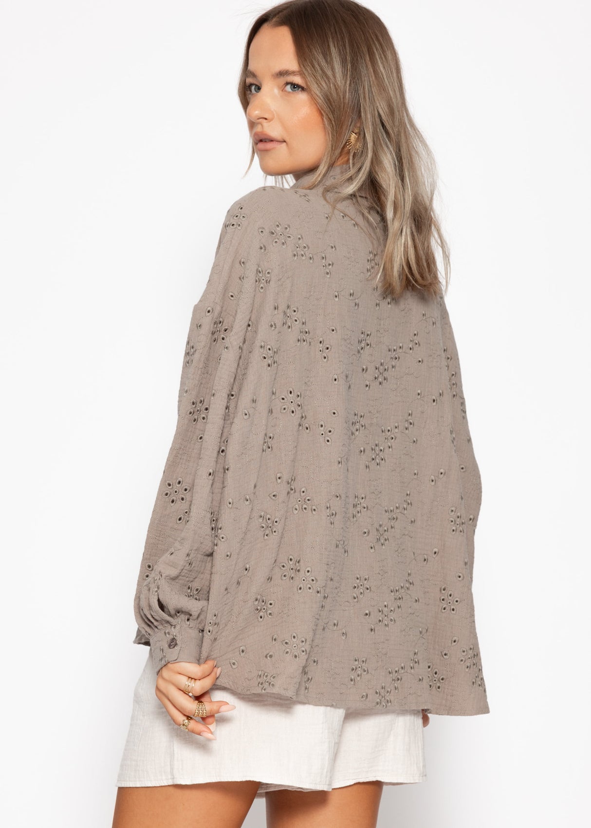Musselin blouse with holes - taupe