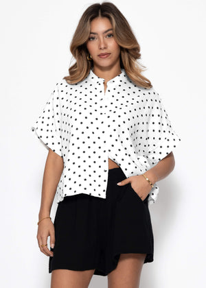 Muslin blouse with attached short sleeves and dots - off-white