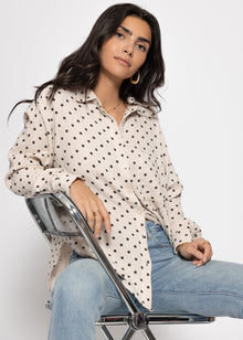 Oversize Musselin Bluse mit braunen Punkten - beige