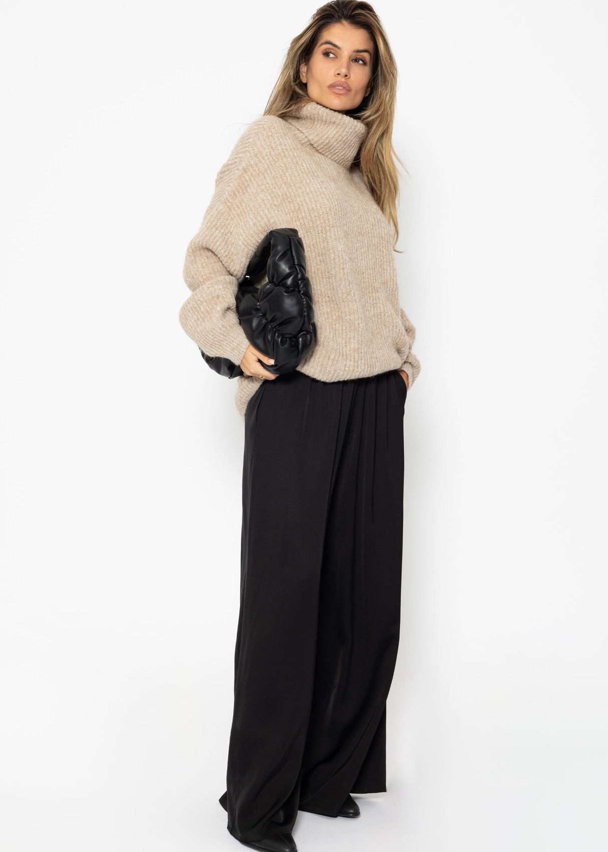 Oversized turtleneck sweater - beige