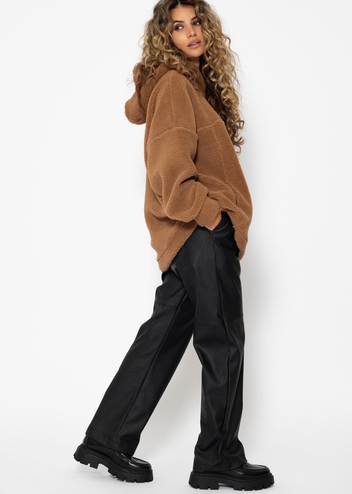 Oversize teddy sweatshirt with hood - camel