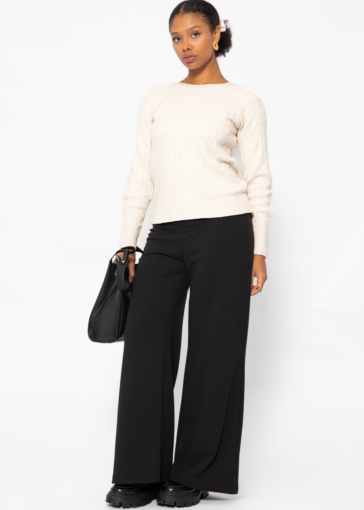 Raglan sweater with cable pattern - offwhite