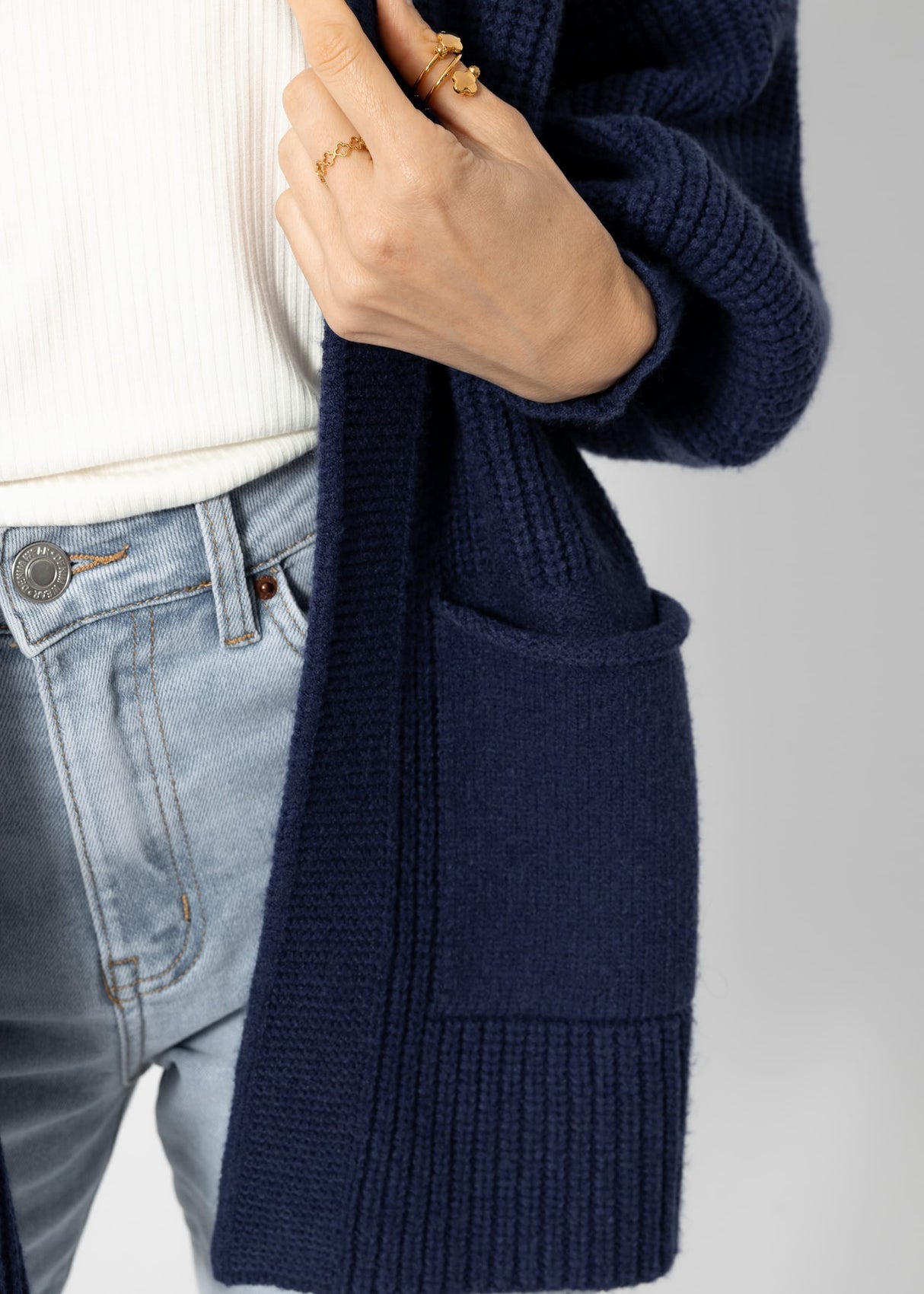 Soft knit cardigan with pockets - dark blue