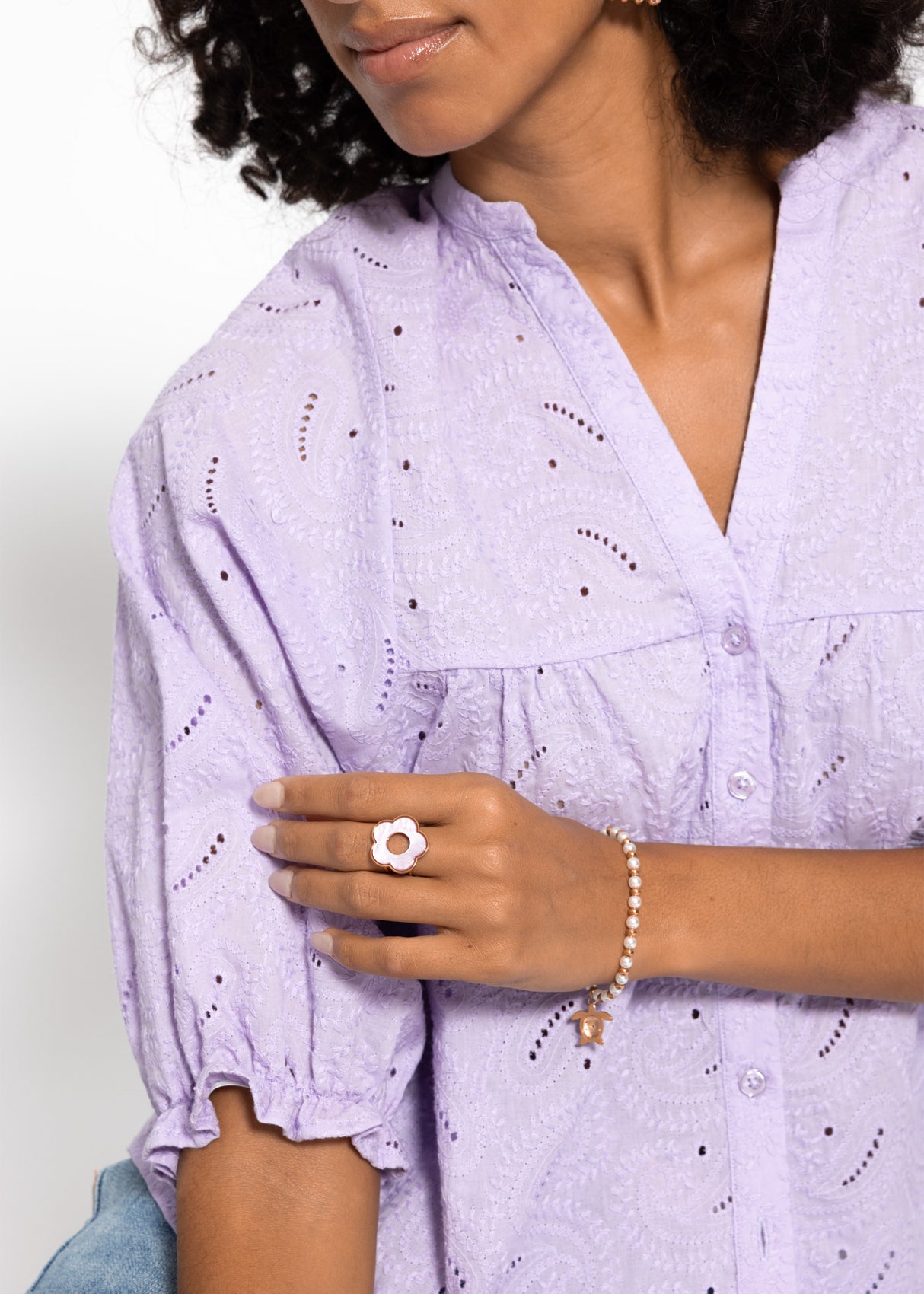 Pointed blouse with short balloon sleeves - lilac