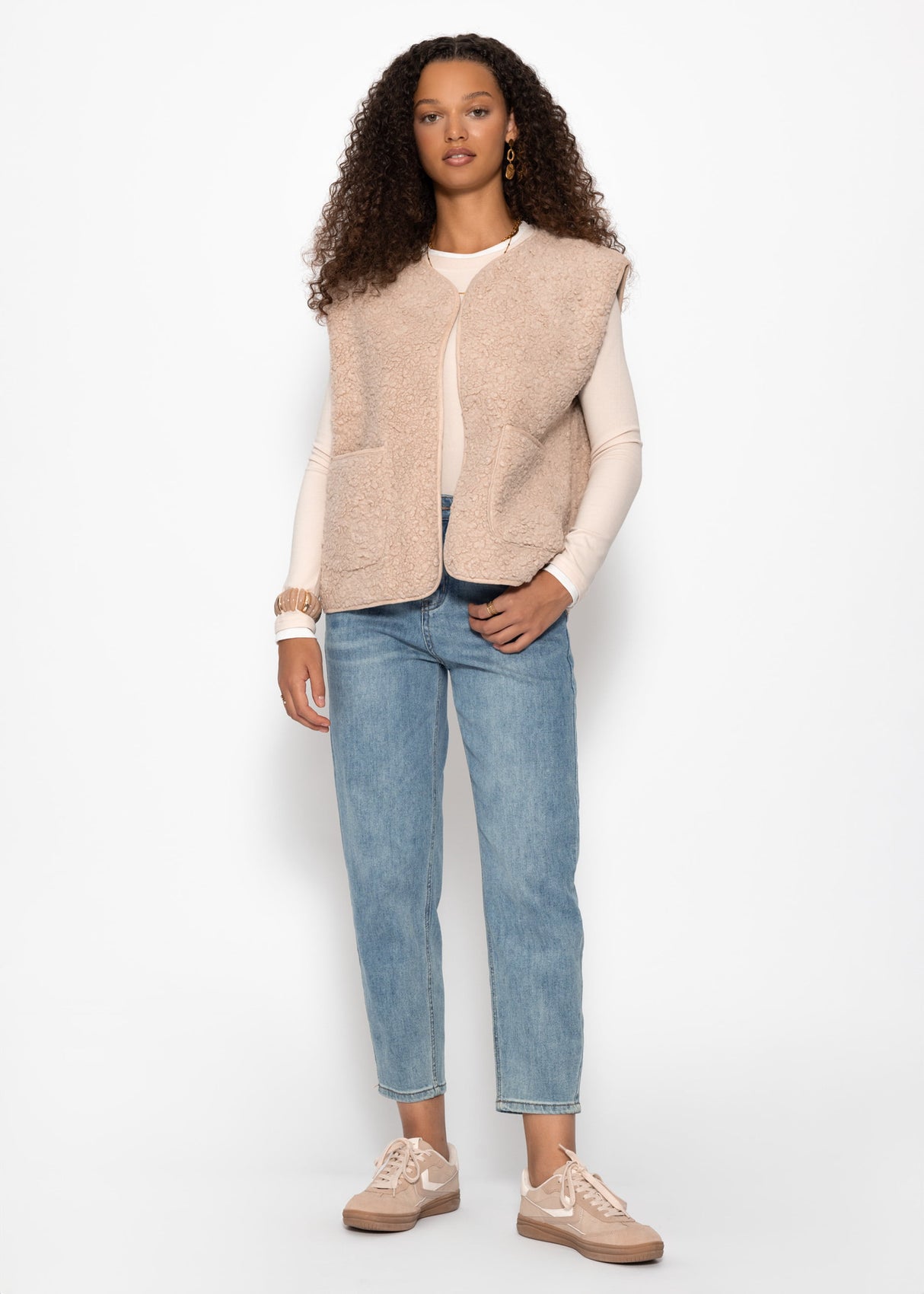 Teddy vest with pockets - beige