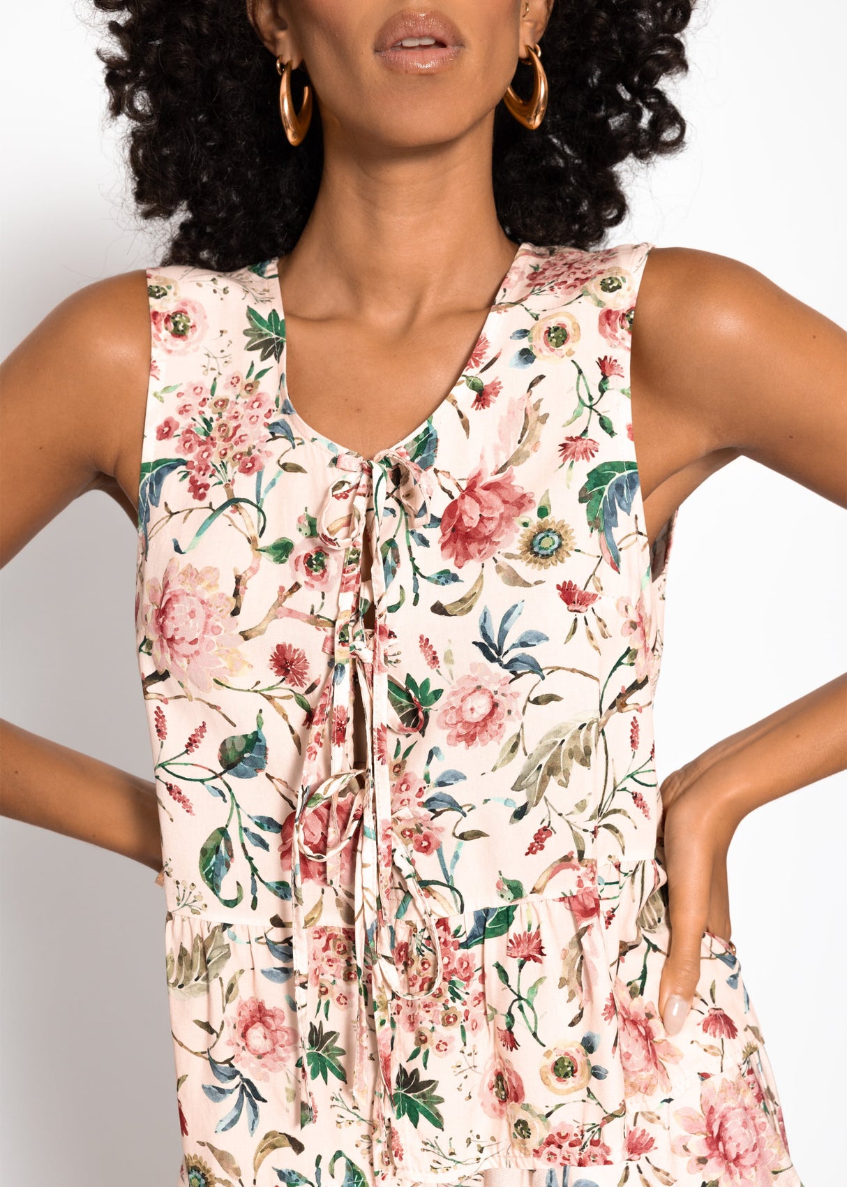 Top with tapes and floral pressure - beige