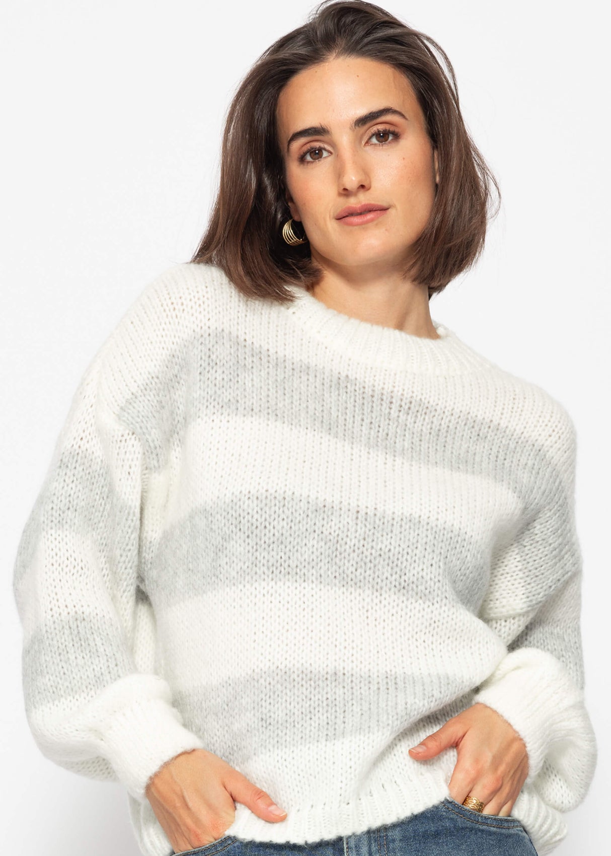 Weicher, gestreifter Strickpullover - offwhite-grau