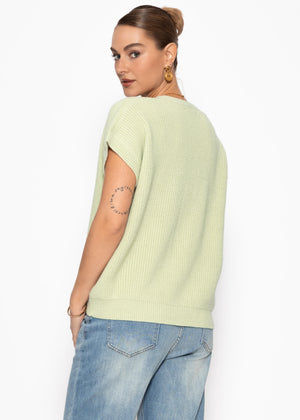 Strickweste mit Herzknöpfen - salbeigrün