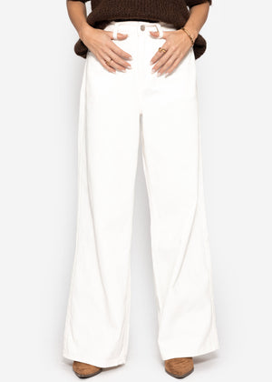 Wide Leg Jeans with a high covenant - off-white