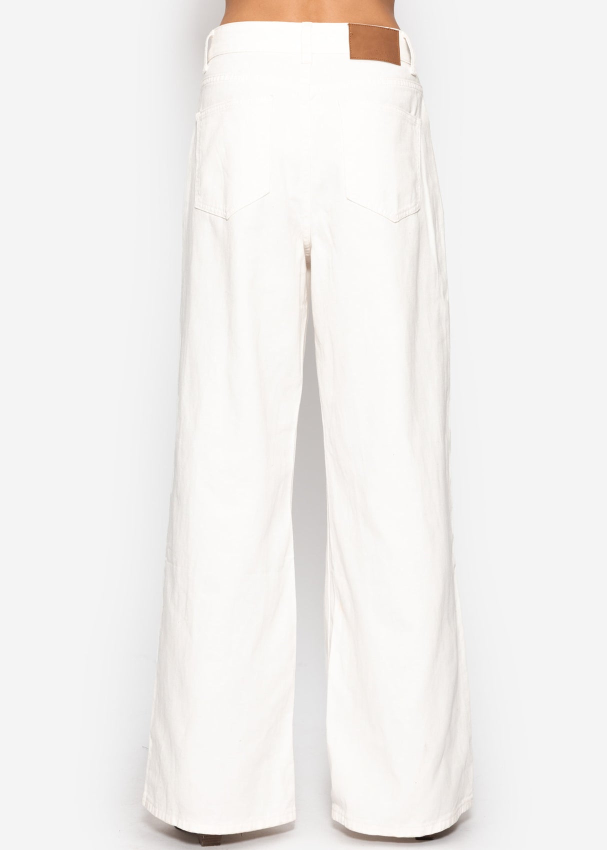 Wide Leg Jeans with a high covenant - off-white