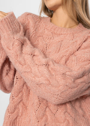 Cable knit sweater - pink
