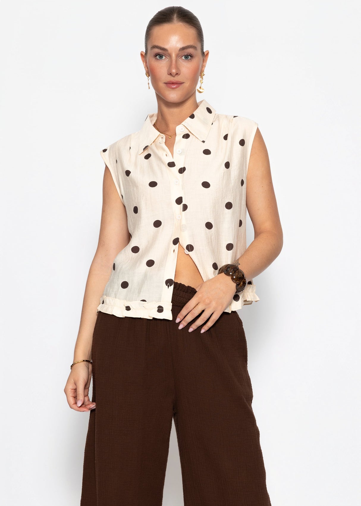 Ärmellose Chiffon Bluse mit Punktemuster - creme
