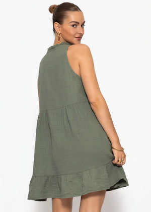 Ärmelloses Musselin Kleid mit Volants - khaki