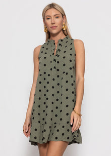 Ärmelloses Musselin Kleid mit Volants und Punkte Print - khaki