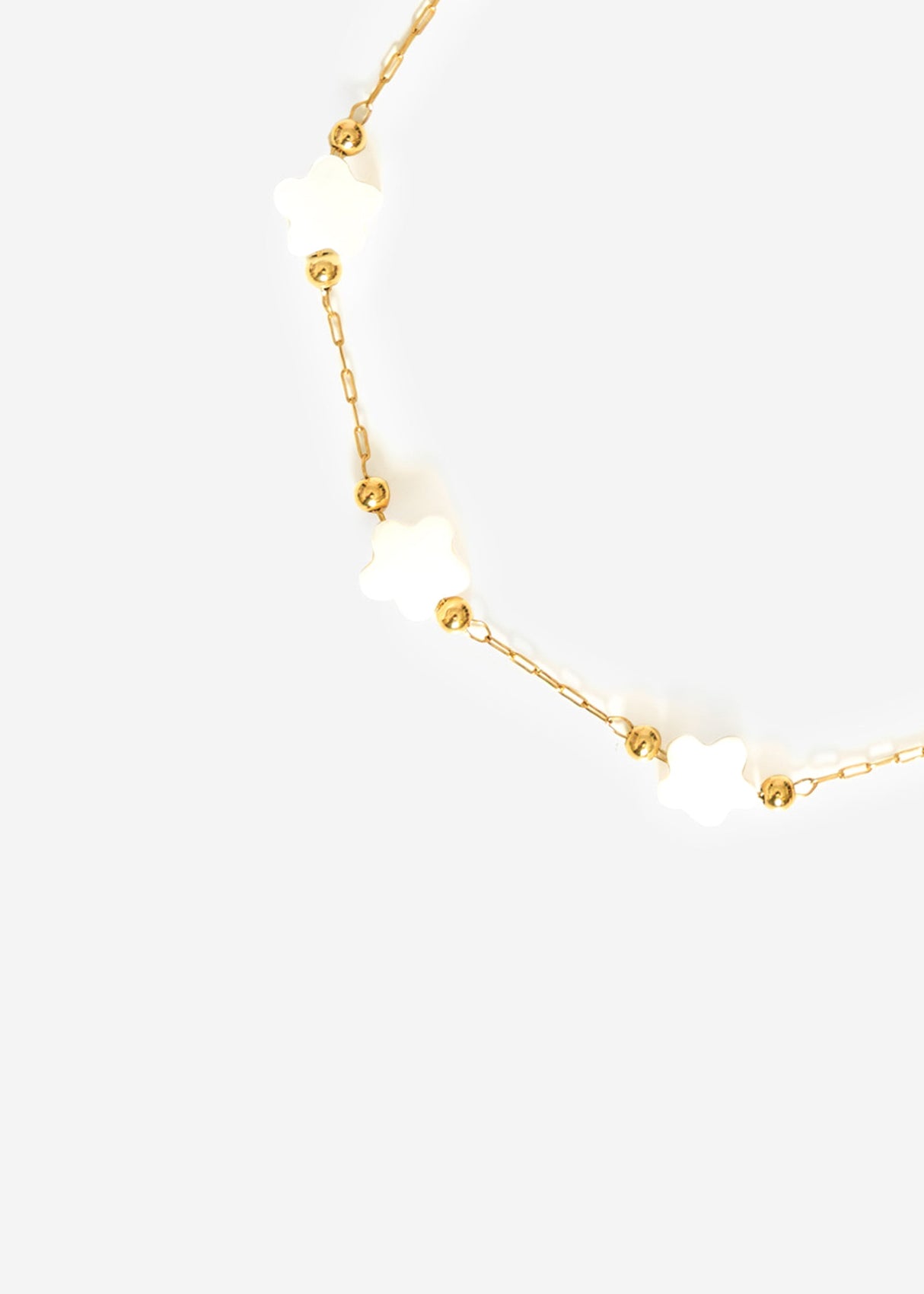 Bracelet with white clover leaves - gold