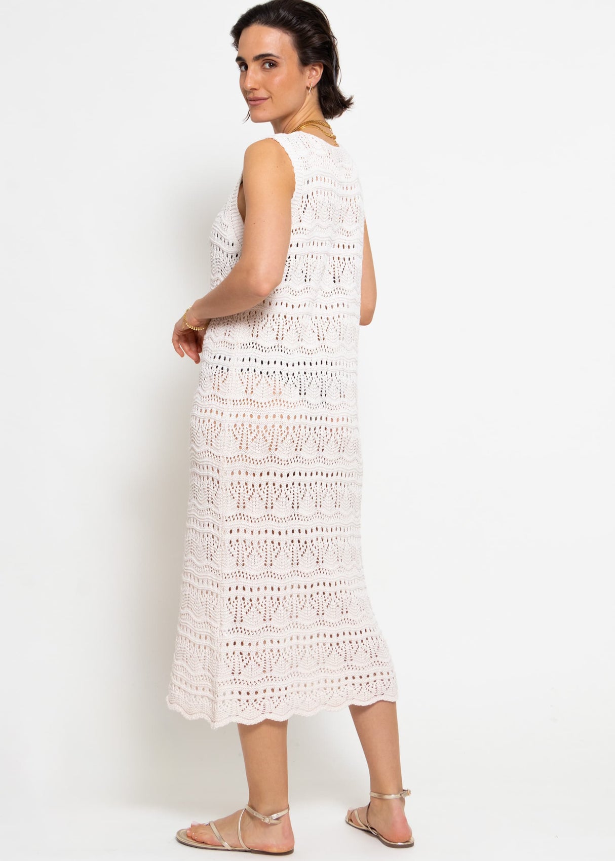Sleeveless knitted dress with textured pattern - light beige