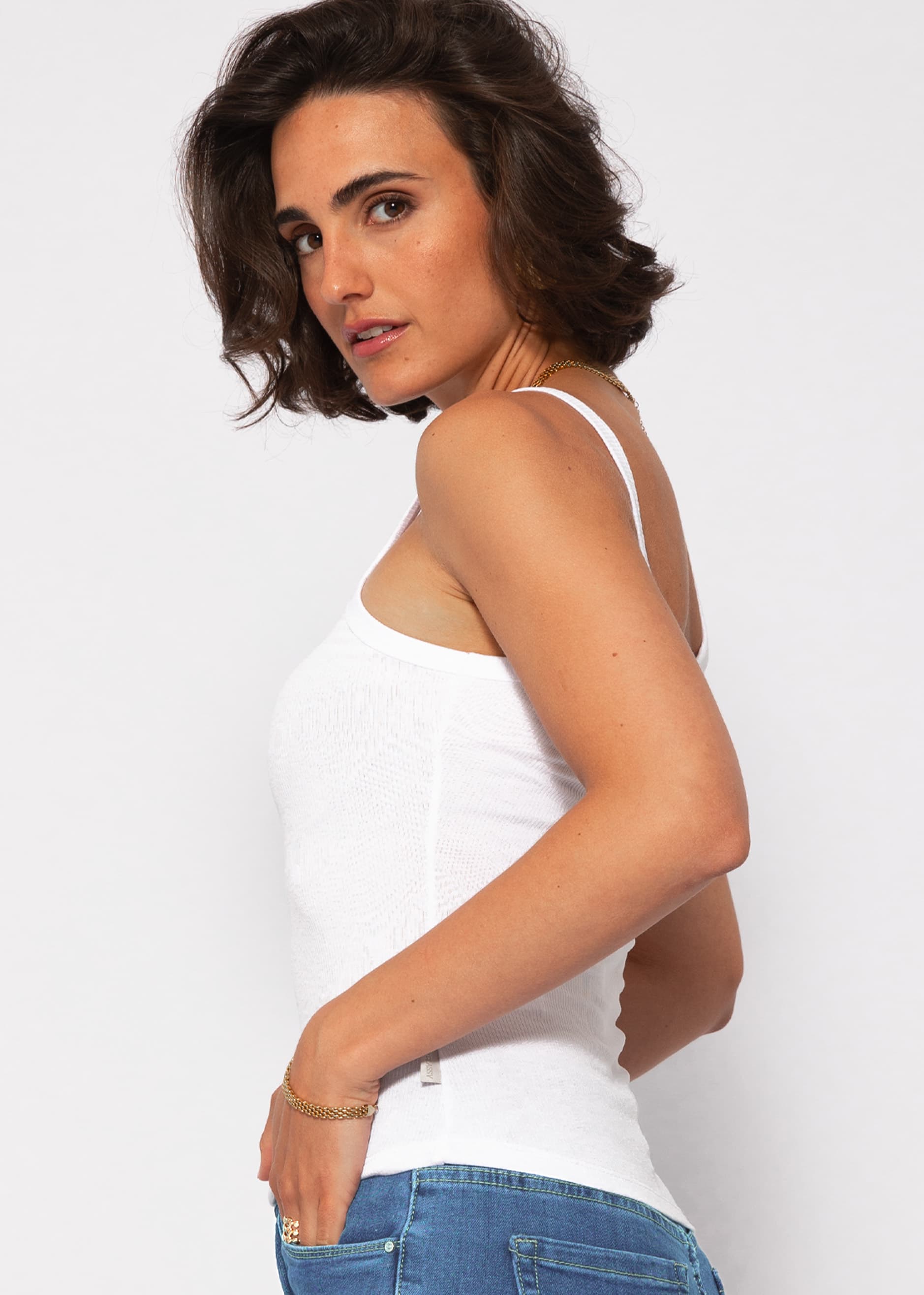 Asymmetric tank top - white – SASSYCLASSY
