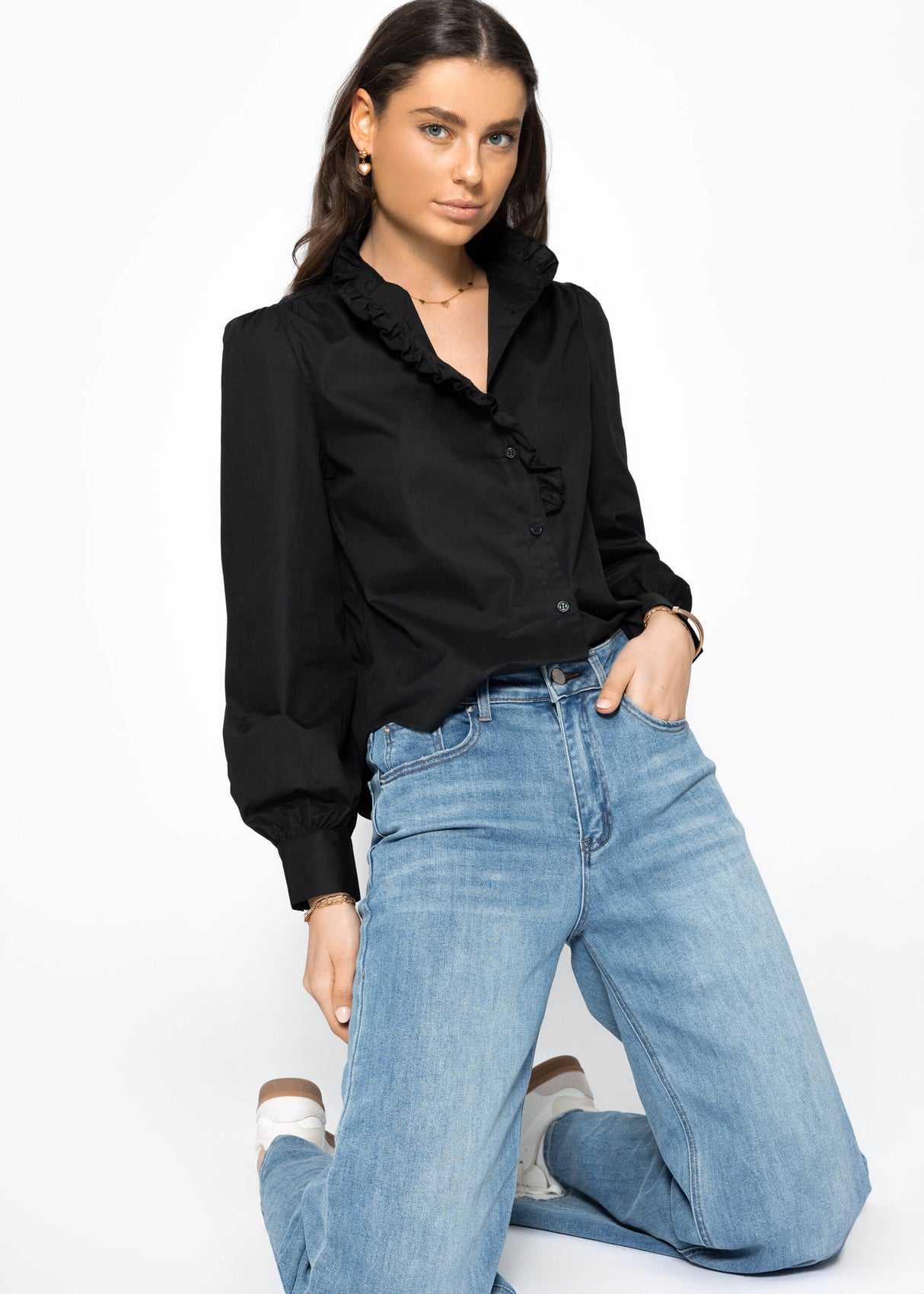 Cotton blouse with ruffles - black