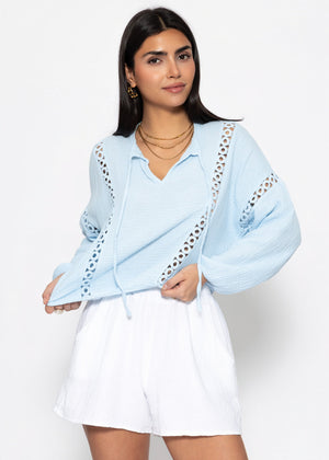 Blouse made of Musselin with lace insert - light blue