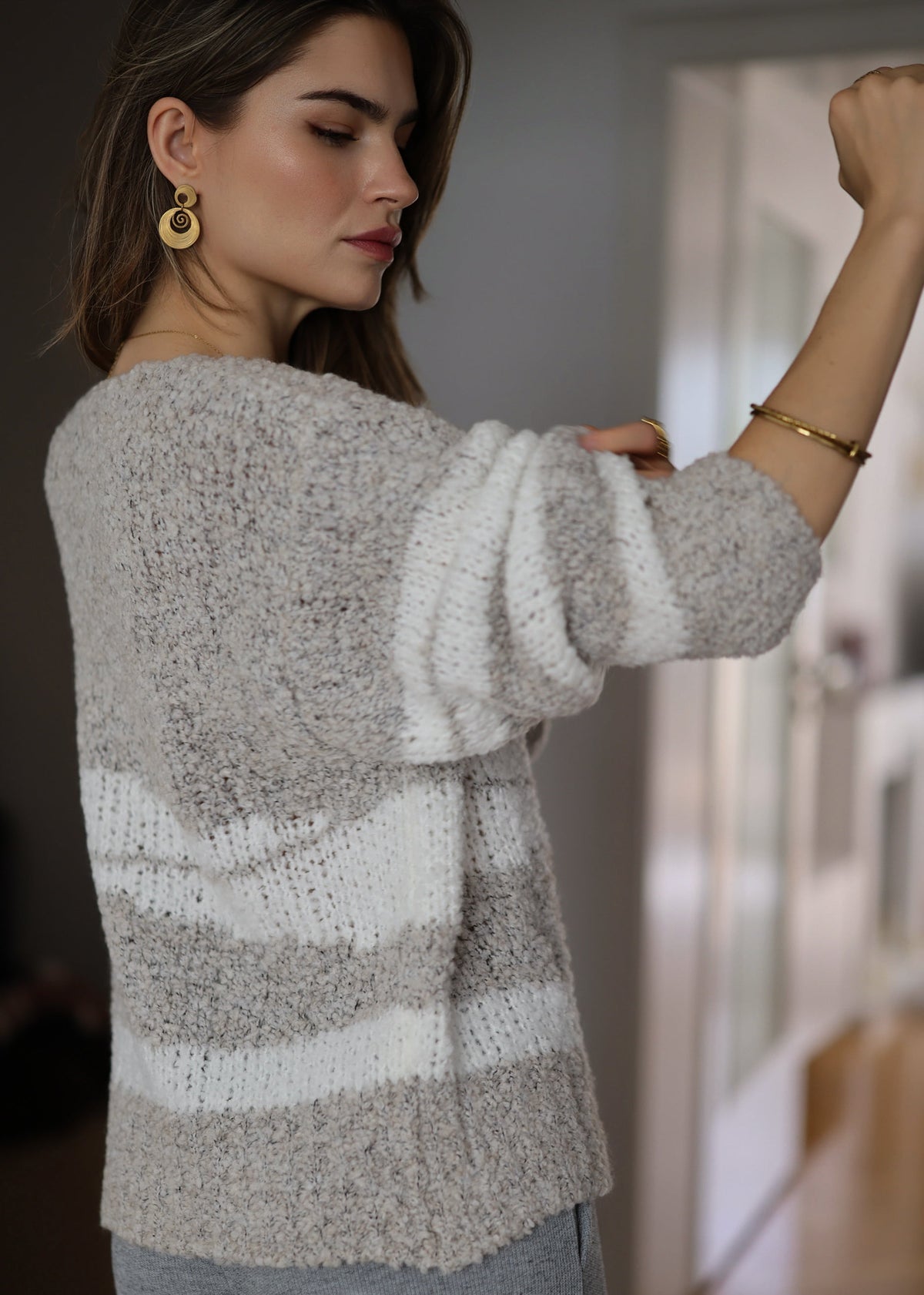 Bouclé Pullover mit Streifenmuster - greige