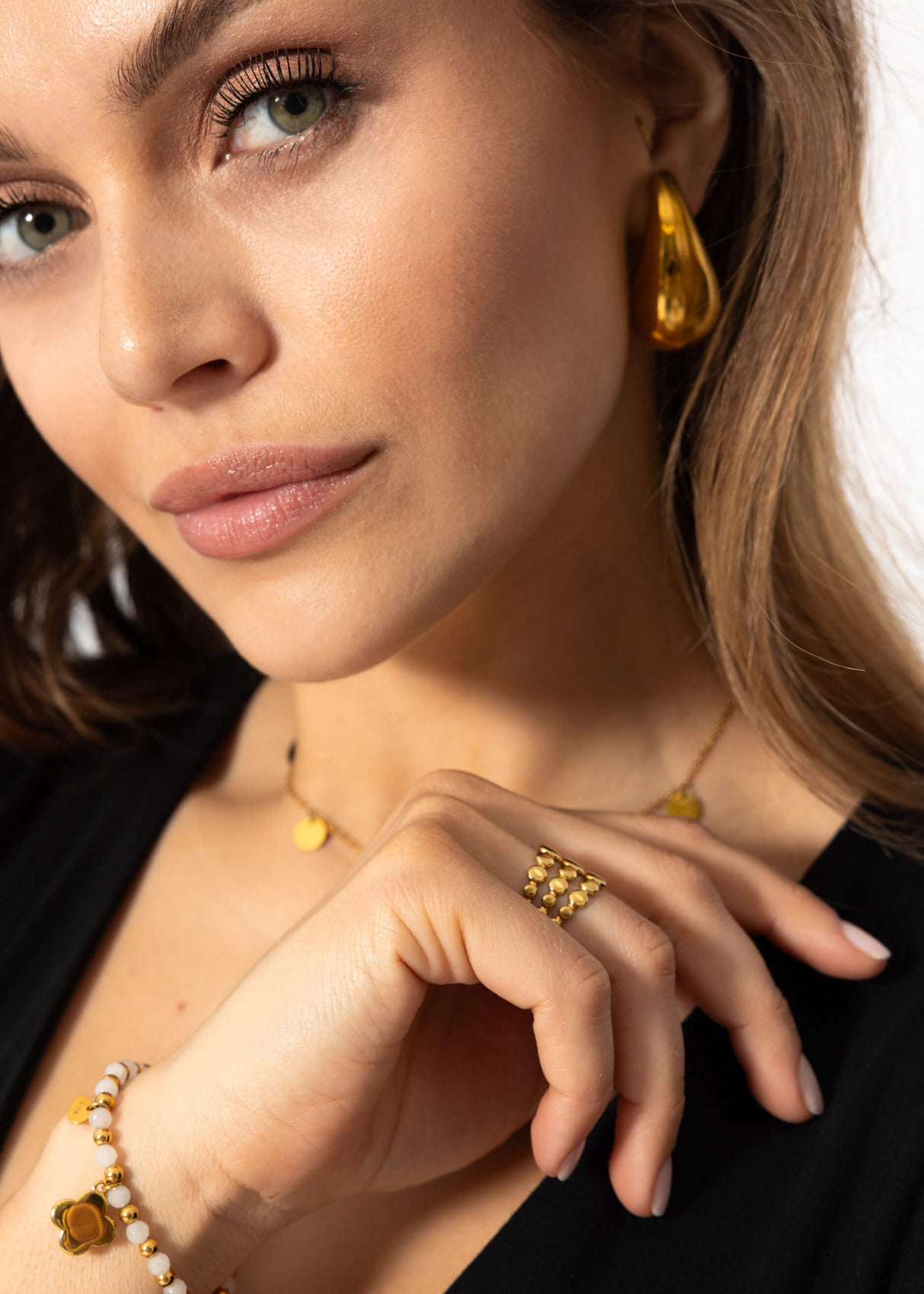 Wide ring, gold