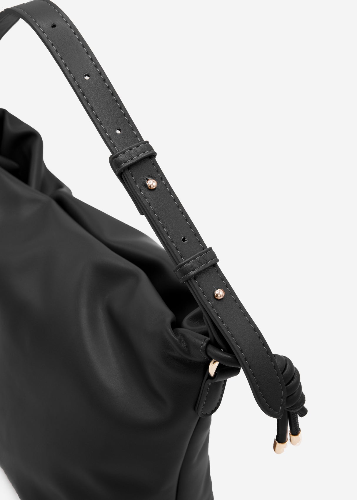 Bucket bag made of faux leather - black