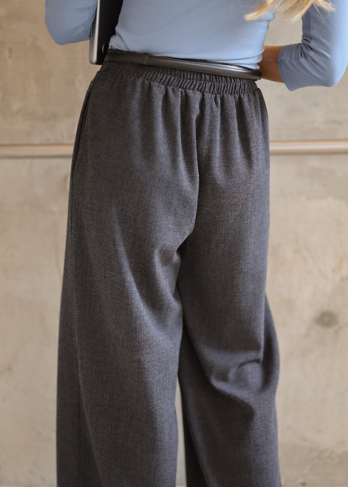 Bundfaltenhose mit weitem Bein - anthrazit