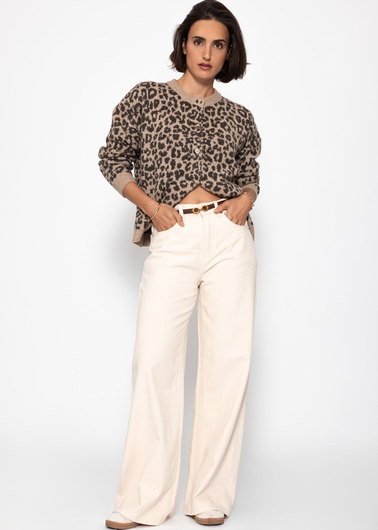 Cardigan with Leo pattern-beige-brown