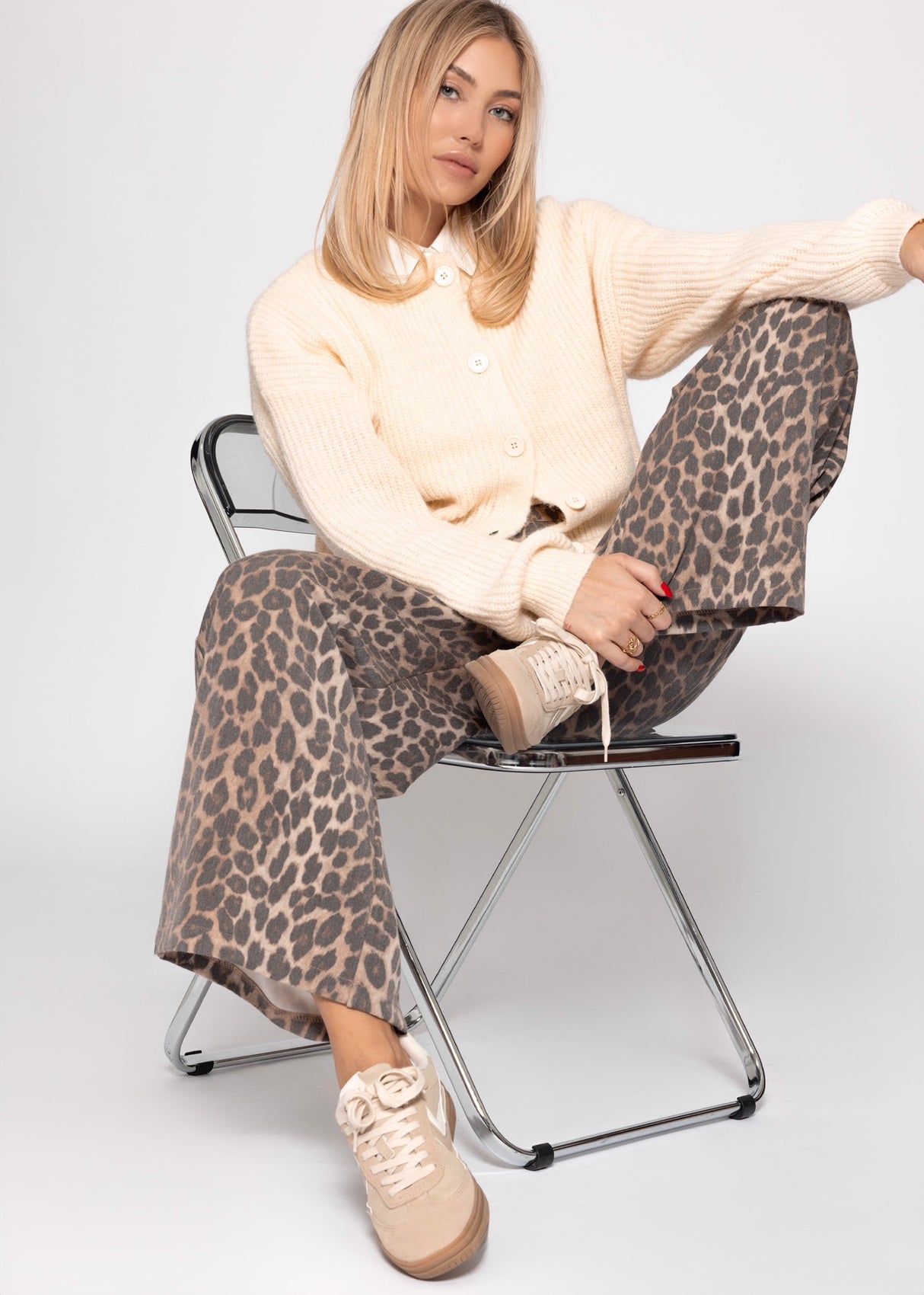 Cardigan mit Rundhalsausschnitt - offwhite