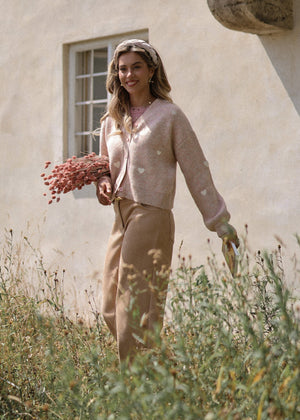 Cardigan mit weißen Herzen - beige
