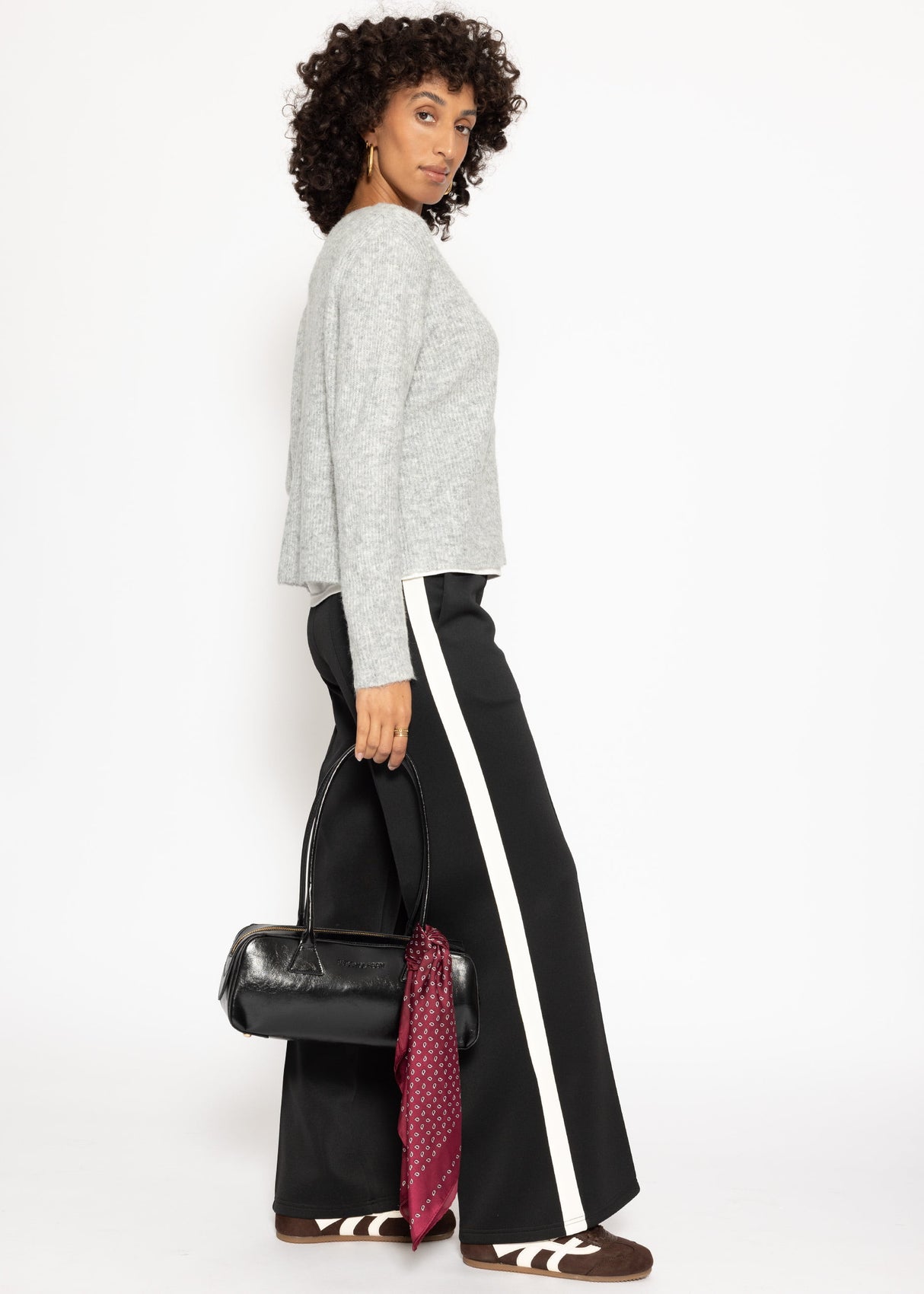 Casual trousers with white side stripes - black
