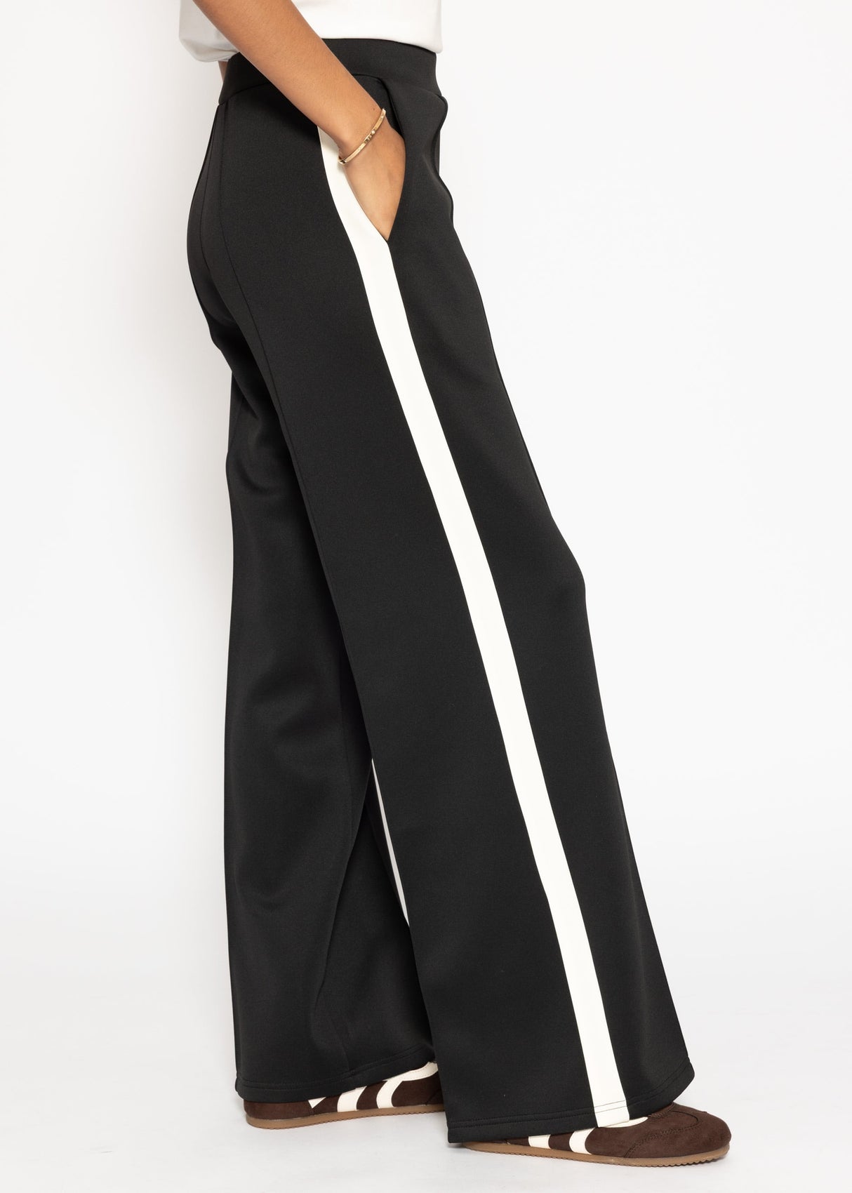 Casual trousers with white side stripes - black