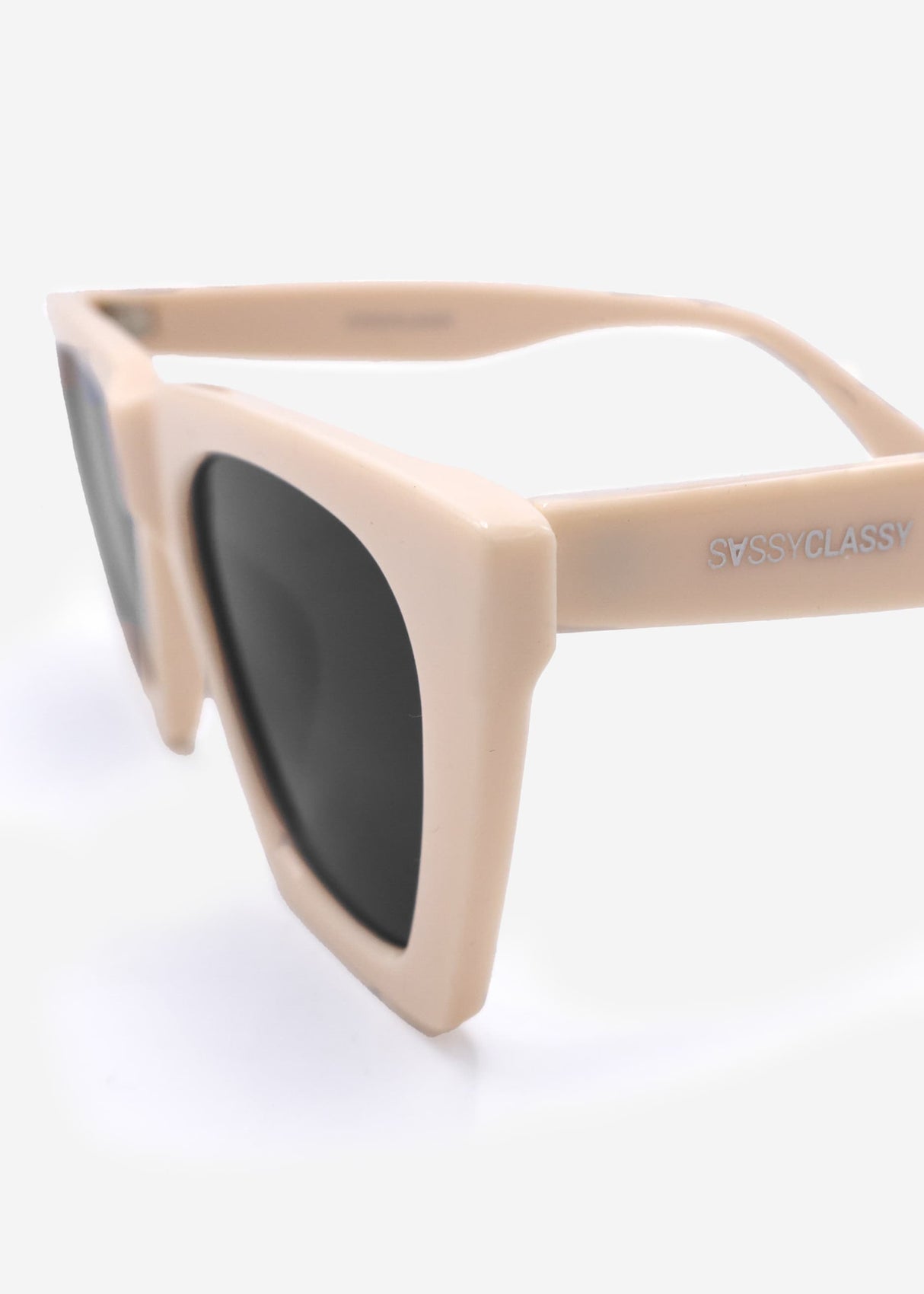 Cat eye sunglasses - off white
