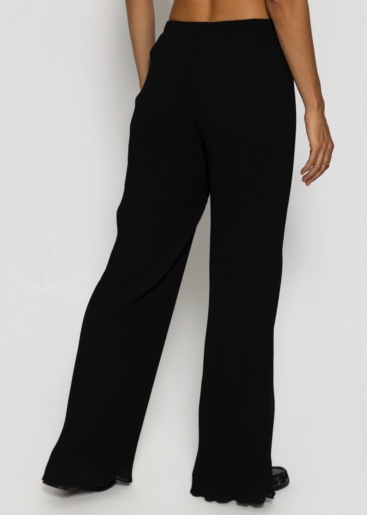 Plissee Hose mit weitem Bein - schwarz