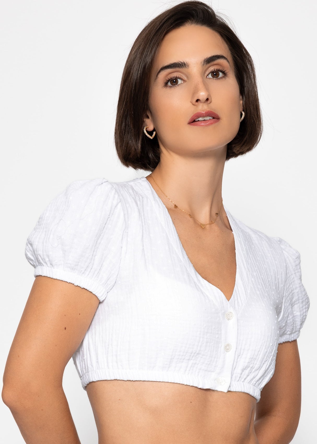 Dirndl blouse made of muslin with embroidery and puff sleeves - white