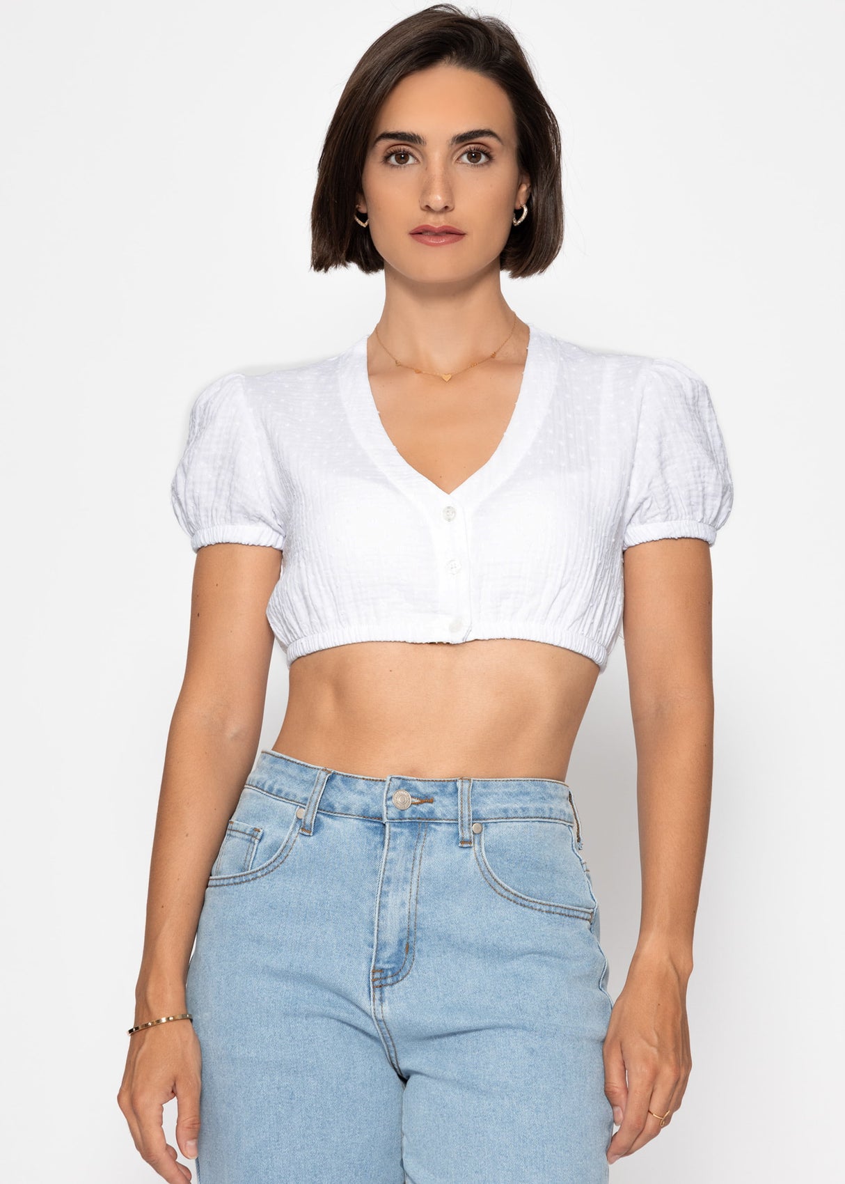 Dirndl blouse made of muslin with embroidery and puff sleeves - white
