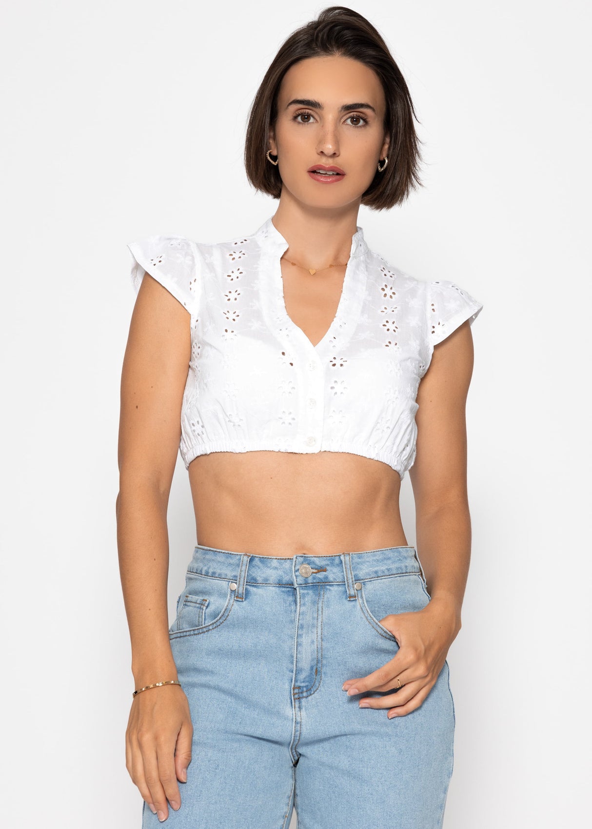 Dirndl blouse with stand-up collar and eyelet embroidery - white