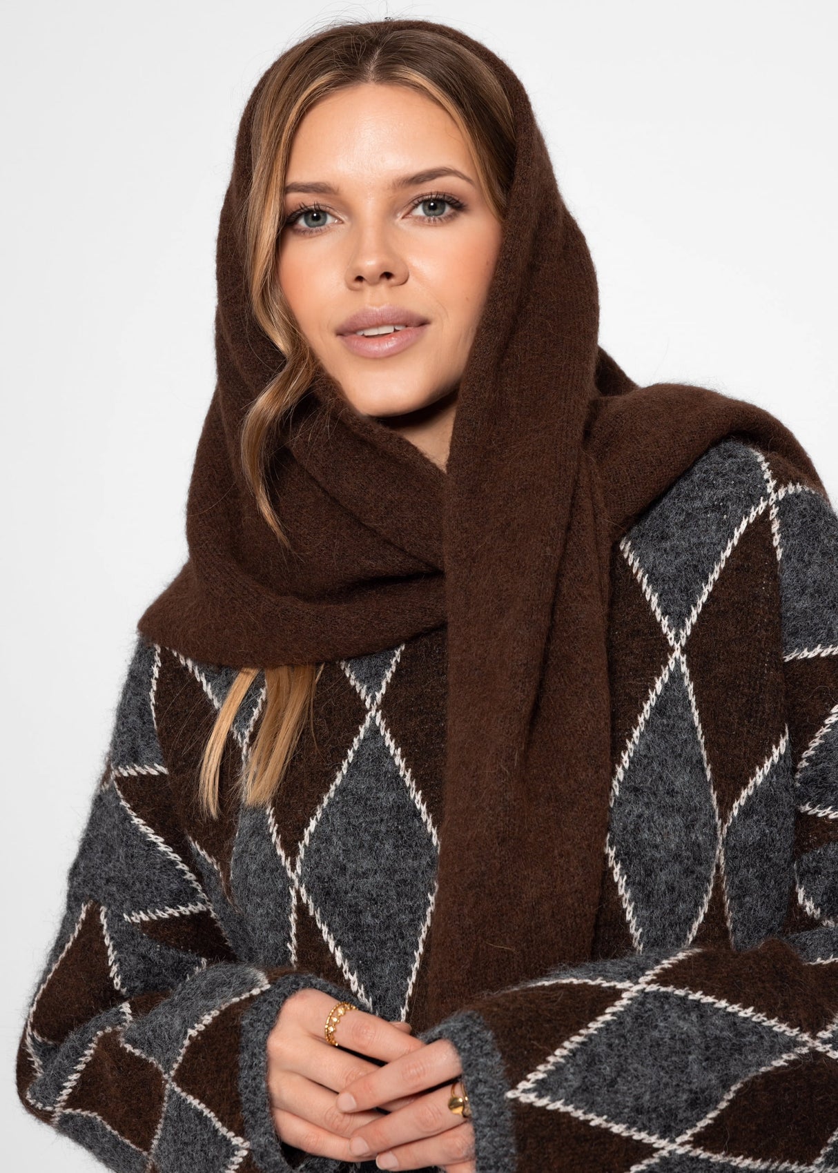 Triangle scarf - brown