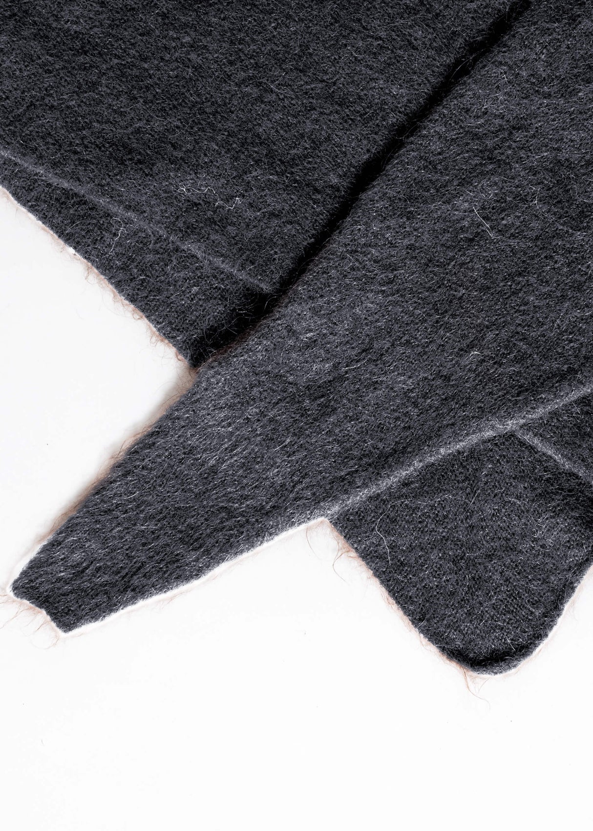 Triangular scarf - gray