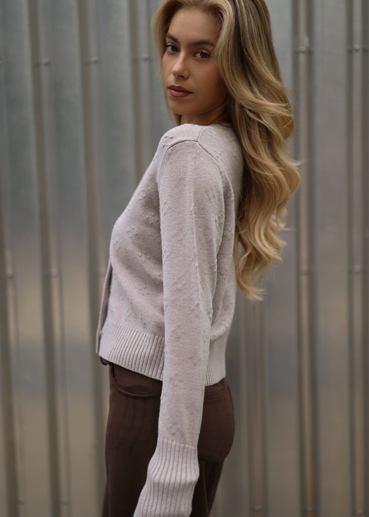 Feinstrickjacke mit Strukturmuster - grau