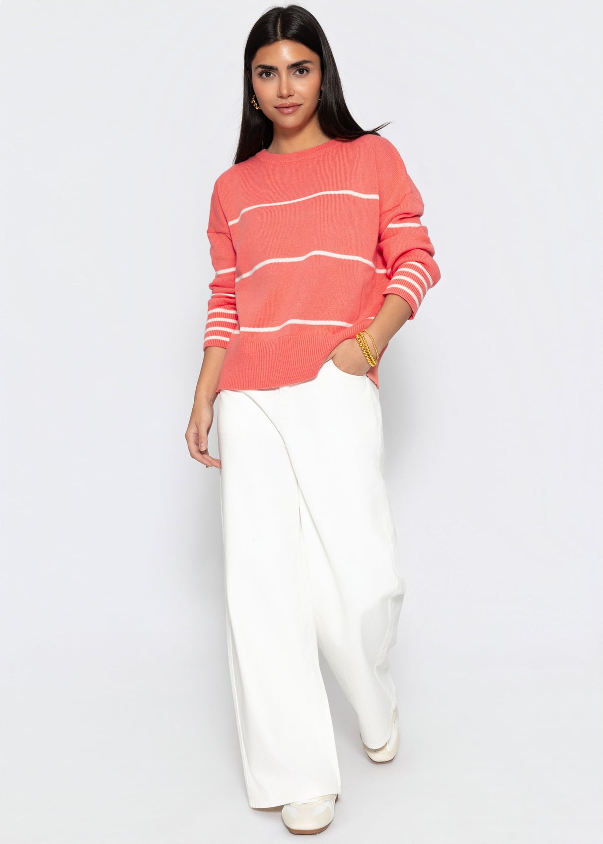 Fine knit sweater with contrasting stripes - coral