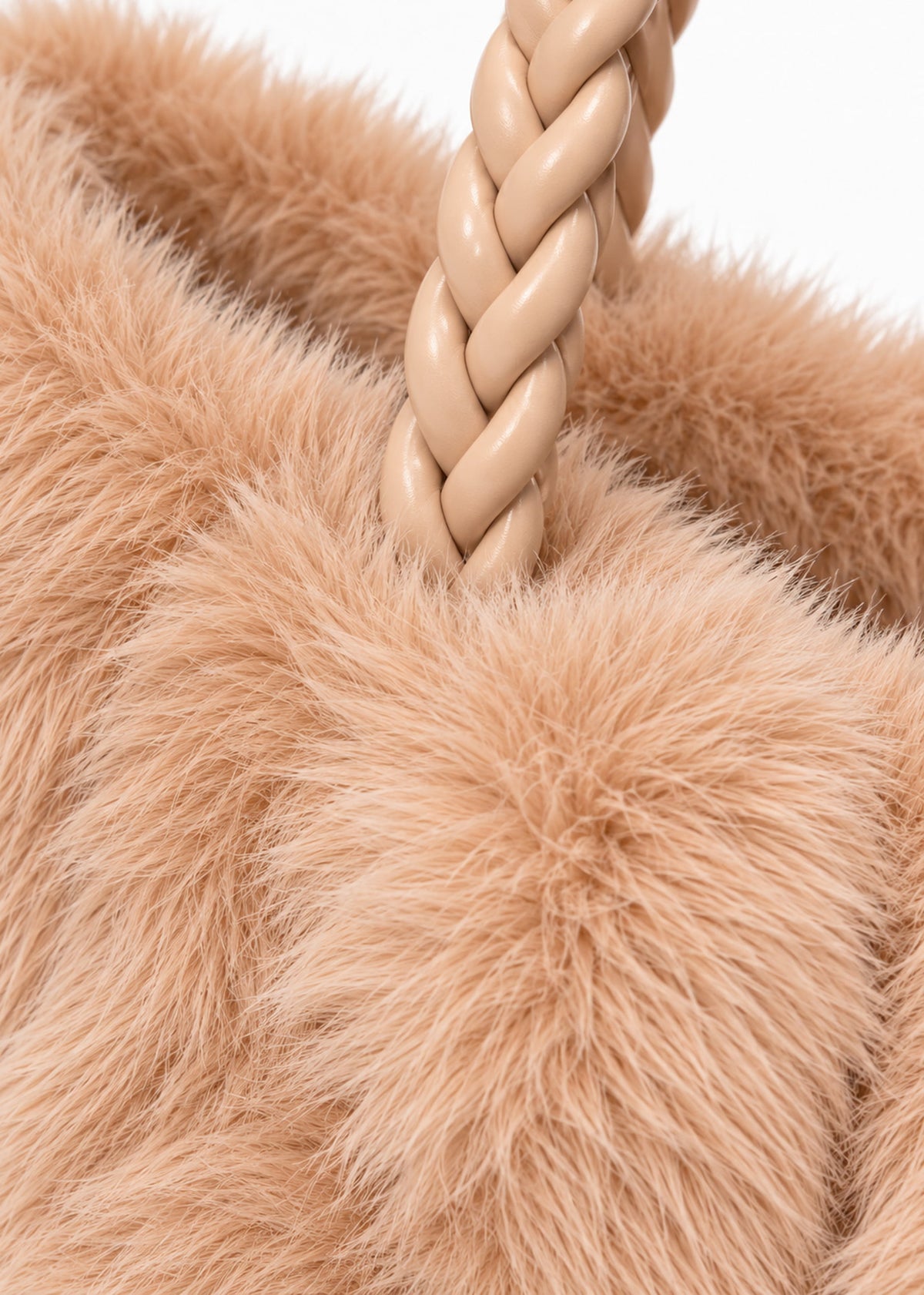 Flauschige Kunstfell Tasche mit Kordelhenkel - beige