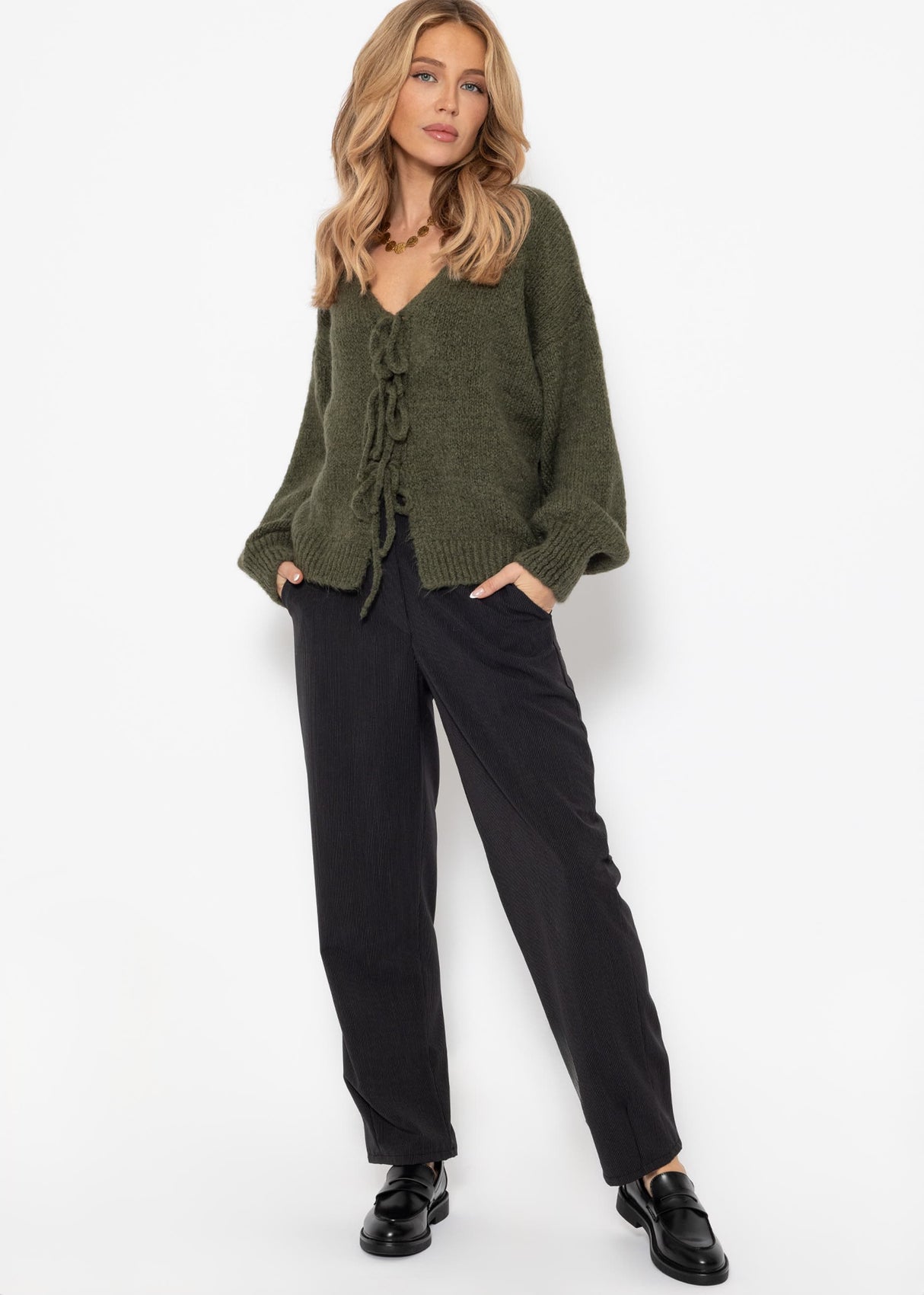 Fluffy cardigan with bow closure - khaki