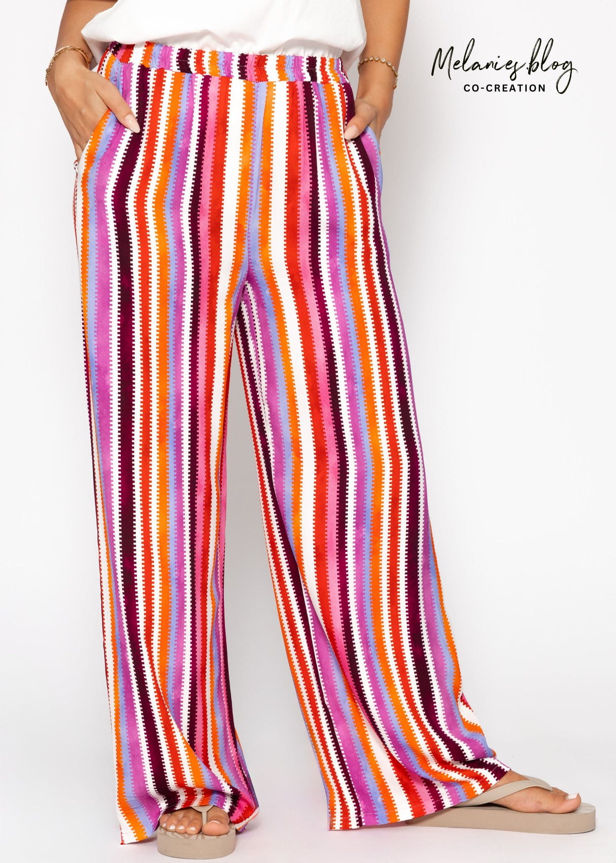 Patterned pants with a wide leg - pink
