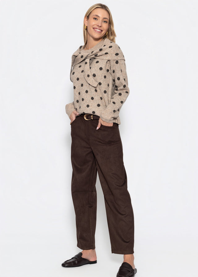 Gepunkteter Pullover mit Schal - beige
