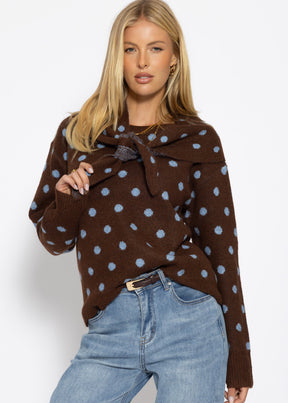 Gepunkteter Pullover mit Schal - braun