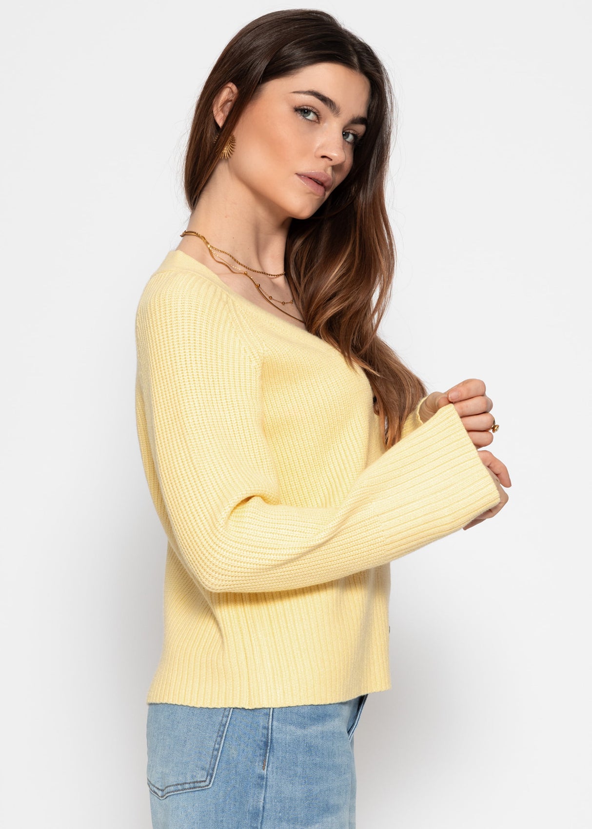 Gerippter Cardigan mit V-Ausschnitt - buttergelb